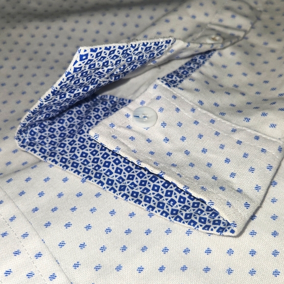 XL White long sleeve button down - Picture 3 of 3